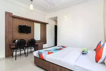 Hotel Fabexpress Sai Grand Castle Inn