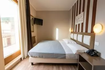 Gg8 Hotel & Suite Spa