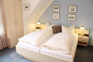 هتل Ostfriesland Garni