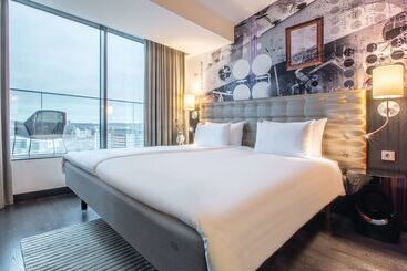 בית מלון כפרי Radisson Blu Riverside