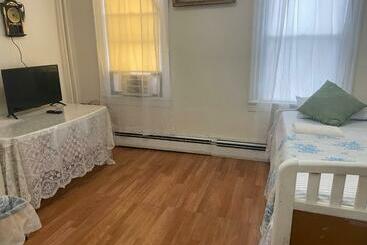 펜션 A Big Room In Queens