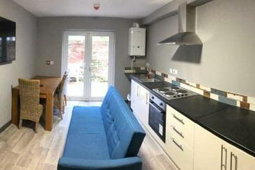 Hostel London Gate Lodge Private En Suite Rooms, Kings Lynn, Central Location