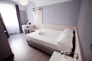 Adalesia Hotel & Coffee