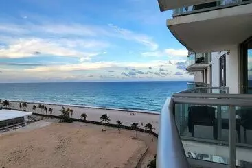 Huoneistohotelli Marenas Beach Resort