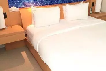 هتل آپارتمان Marenas Beach Resort