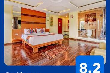 Fabhotel Abirami Grand Inn Nr Bryant Park