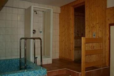 Amstel Hattyú Panzió  érintésmentes Bejelentkezés