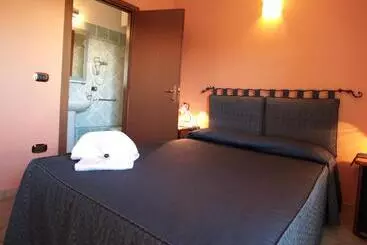 בית מלון כפרי Airport