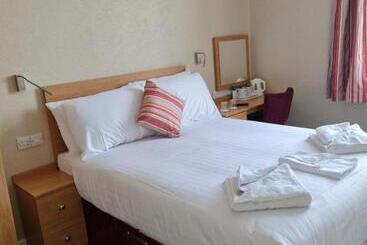 בית מלון כפרי Metropole