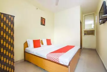 Hotel Lazeez