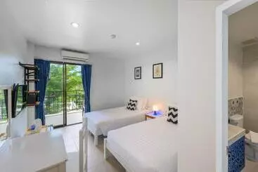 Maikhao Hotel, Phuket