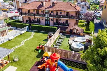 فندق Albergo Dimaro Wellness