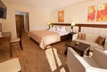 בית מלון כפרי Hirsch