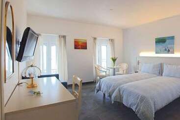 בית מלון כפרי Hôtel Du Port