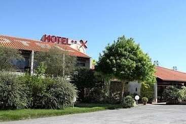 فندق Hôtel Restaurant La Belle Poule   Contact