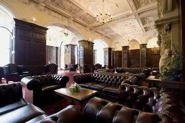 ホテル Stoke Rochford Hall