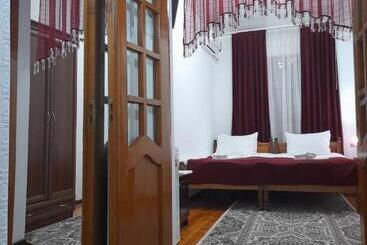 Boutique Hotel Parvina