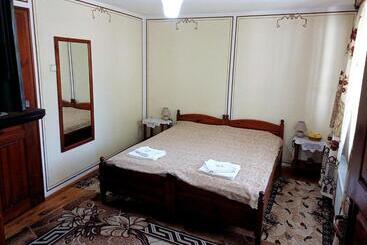 Pensiune Guest Rooms Dona