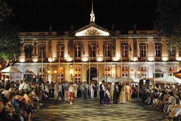 膳宿费 Hospedaria Isaias