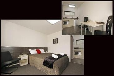 151 On London Motel & Conference Centre