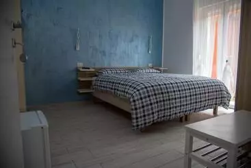 Дом Vistamare Village