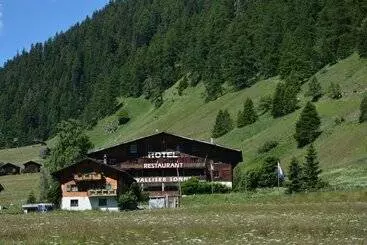 فندق Restaurant Walliser Sonne