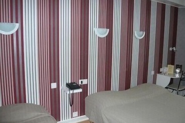 فندق Hôtel   Restaurant Saint Jacques