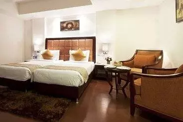 Hotel The Golden Plaza