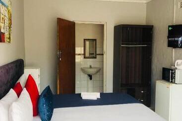 הוסטל Innoview Lodge