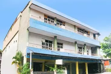 Spot On 91212 Hotel Kelimutu