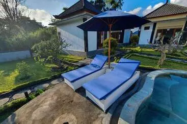 Pensión Batur Happy House