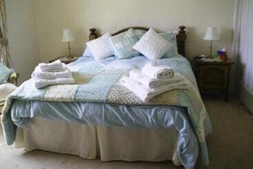 Hotel Lily Hill Farm