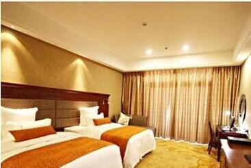 فندق Ramada Plaza By Wyndham Xishuangbanna South