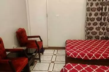 پانسیون Crystal Inn Guest House