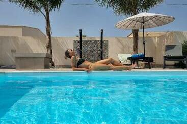 公寓式酒店  Mrbrown   Cinzia Resort Beach