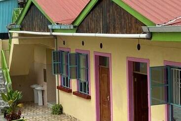 酒店 Monga’re Lodge And Restaurant