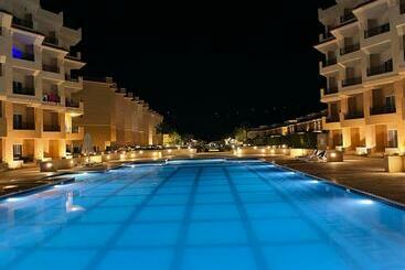 Huoneistohotelli Selena Bay Resort M