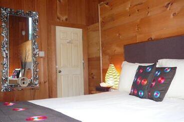 ホテル Auberge Couleurs De France