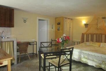 아파트 Il Borgo Di Campi