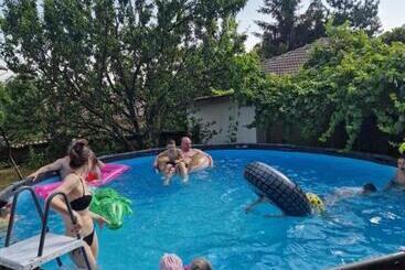 Pension (Hôtel basse catégorie) престиж