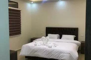 تختخواب و صبحانه Authentic Boutique