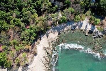 هتل Gigi Brown Beachfront Santa Teresa