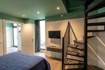 ペンション Twoways5terre