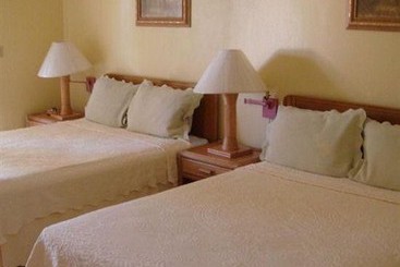 酒店 Allamanda Beach Club