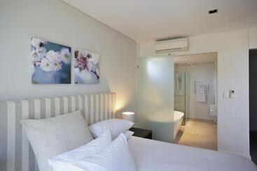 Отель Aqua Resort Busselton