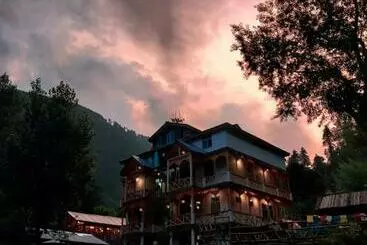 ユースホステル Ozark House