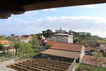 Pensione The Chalet, Guest House