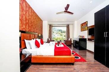 Отель The Vaikunth