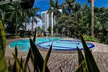 Hotel Wayra Club