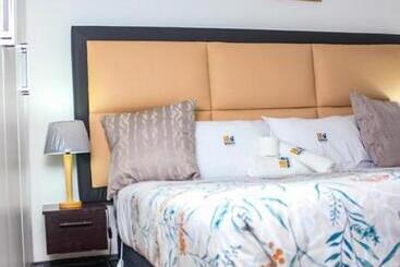 Пансион 18 On Sherlock